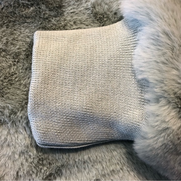 NWT Nike Essentials Faux Fur Jacket - Picture 7 of 10